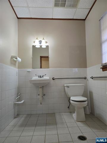 14 Brinkerhoff Avenue, Palisades Park, NJ 07650