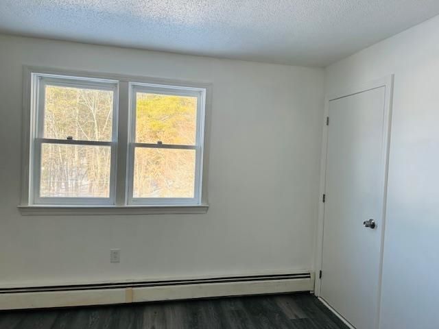 3 Knights Bridge Dr Apt 302, Nashua, NH 03063