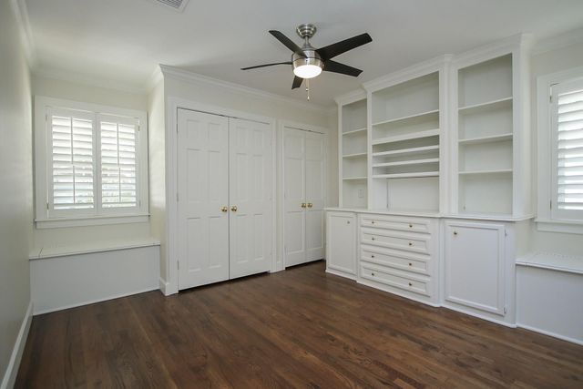 6208 Kirby Drive, Houston, TX 77005