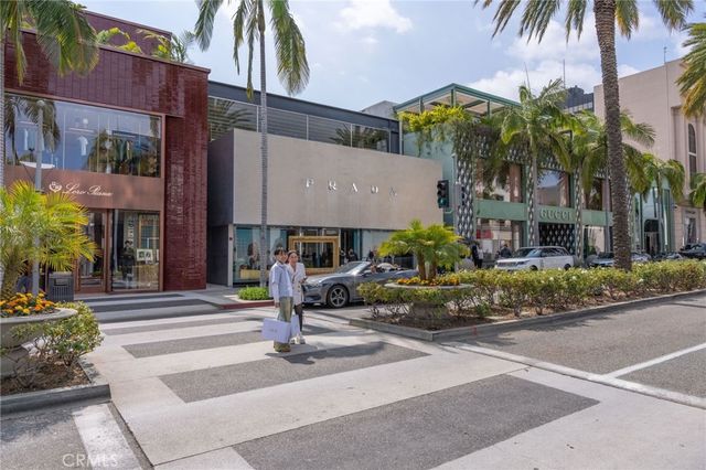 9330 Clifton Way 301, Beverly Hills, CA 90210