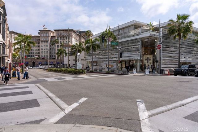 9330 Clifton Way 301, Beverly Hills, CA 90210