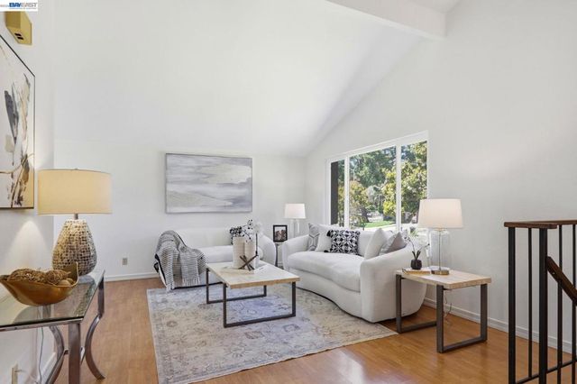 1170 Bennett Ct, Fremont, CA 94536