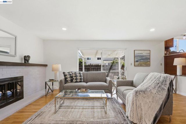 1170 Bennett Ct, Fremont, CA 94536