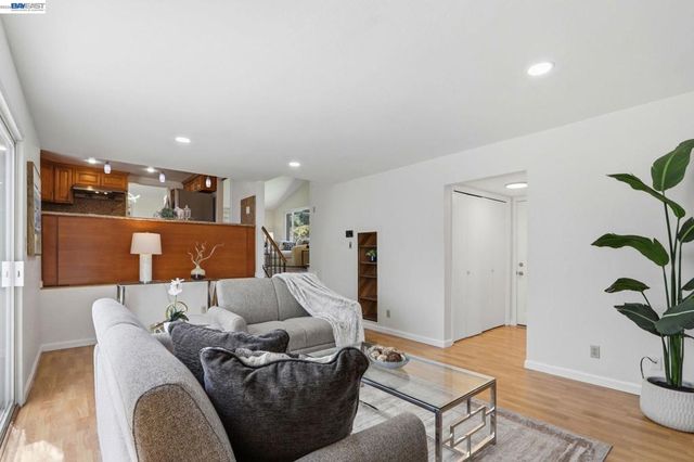 1170 Bennett Ct, Fremont, CA 94536