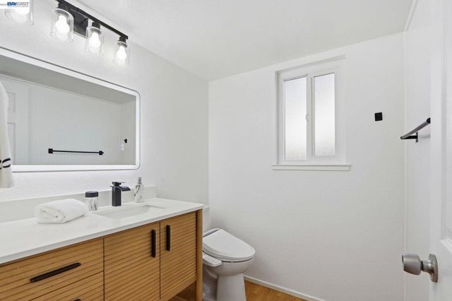 1170 Bennett Ct, Fremont, CA 94536