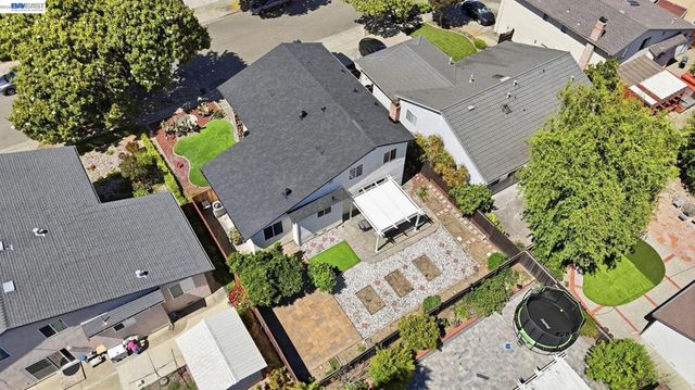 1170 Bennett Ct, Fremont, CA 94536