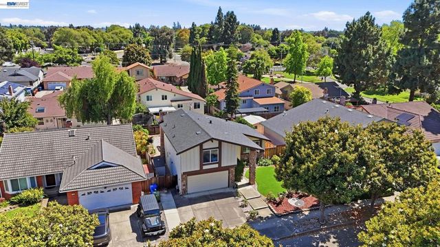1170 Bennett Ct, Fremont, CA 94536