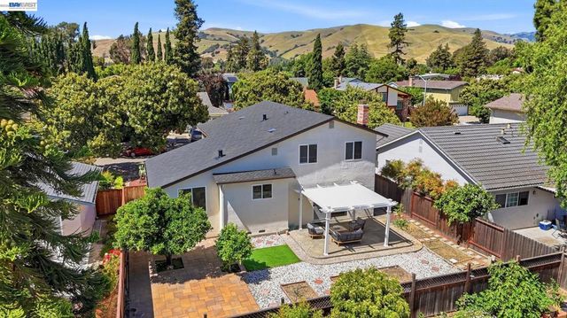 1170 Bennett Ct, Fremont, CA 94536