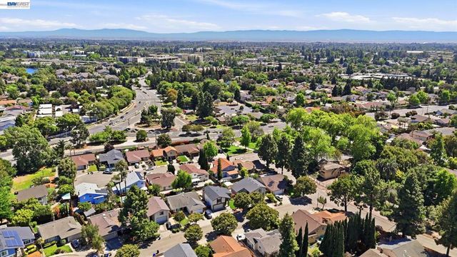 1170 Bennett Ct, Fremont, CA 94536