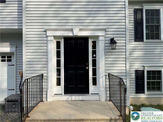 506 Cornerstone Way, East Stroudsburg, PA 18301