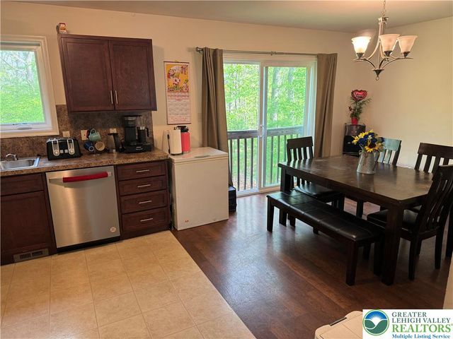 506 Cornerstone Way, East Stroudsburg, PA 18301