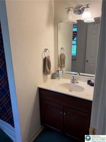 506 Cornerstone Way, East Stroudsburg, PA 18301