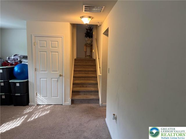 506 Cornerstone Way, East Stroudsburg, PA 18301