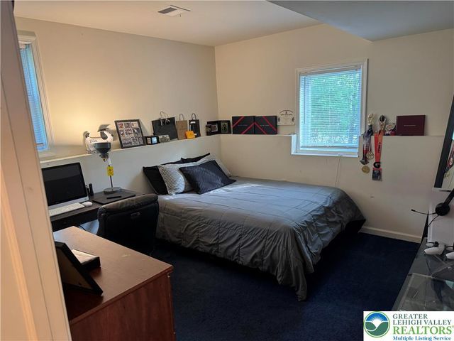 506 Cornerstone Way, East Stroudsburg, PA 18301