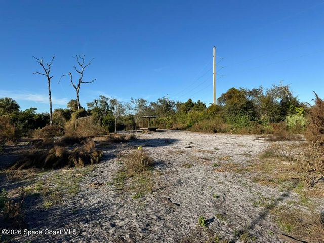 4865 Sand Point Road, Grant, FL 32949