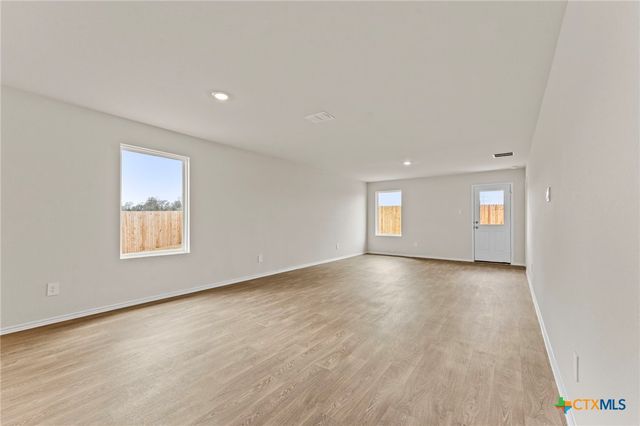 210 Langston Drive, Uhland, TX 78640