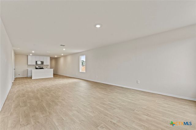 210 Langston Drive, Uhland, TX 78640