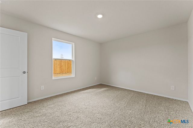 210 Langston Drive, Uhland, TX 78640