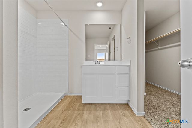 210 Langston Drive, Uhland, TX 78640