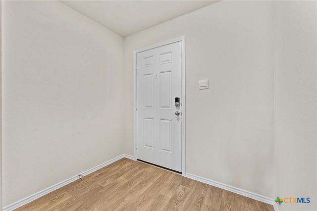 210 Langston Drive, Uhland, TX 78640