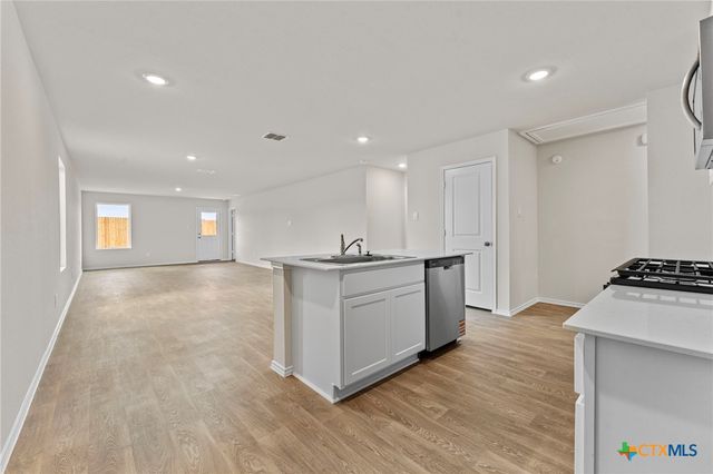 210 Langston Drive, Uhland, TX 78640