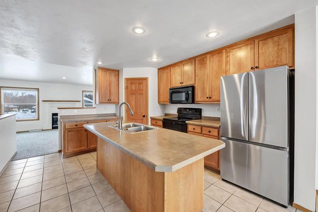 1926 RIVER HILL COURT, Suamico, WI 54313