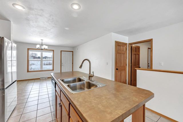 1926 RIVER HILL COURT, Suamico, WI 54313