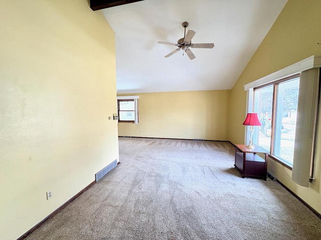 7622 S Lenox AVENUE, Oak Creek, WI 53154