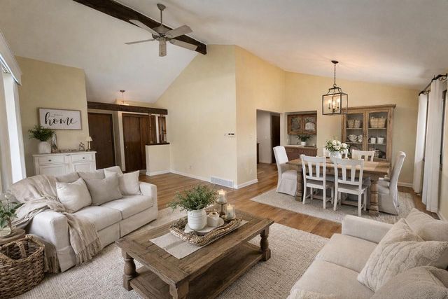 7622 S Lenox AVENUE, Oak Creek, WI 53154