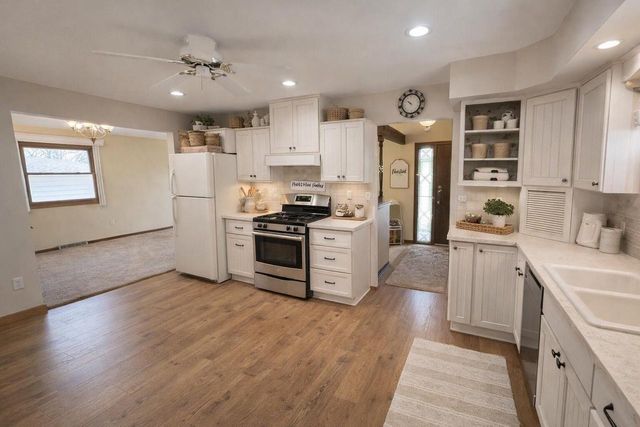 7622 S Lenox AVENUE, Oak Creek, WI 53154