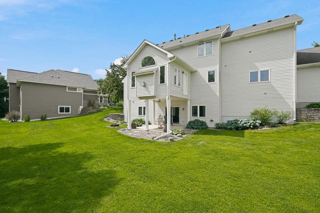 10196 Stony Creek Drive, Woodbury, MN 55129