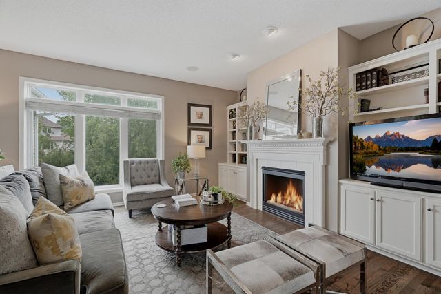 10196 Stony Creek Drive, Woodbury, MN 55129