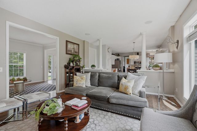 10196 Stony Creek Drive, Woodbury, MN 55129