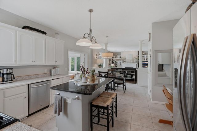 10196 Stony Creek Drive, Woodbury, MN 55129