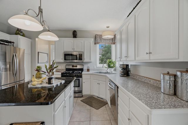 10196 Stony Creek Drive, Woodbury, MN 55129