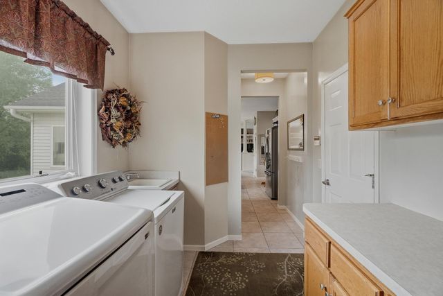 10196 Stony Creek Drive, Woodbury, MN 55129