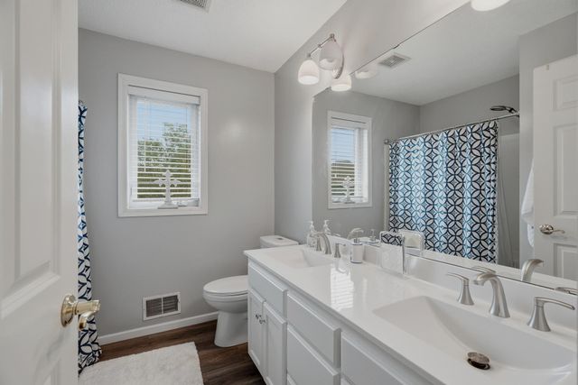 10196 Stony Creek Drive, Woodbury, MN 55129