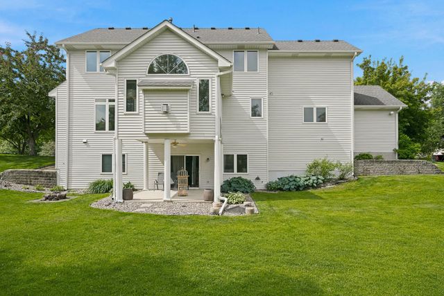 10196 Stony Creek Drive, Woodbury, MN 55129