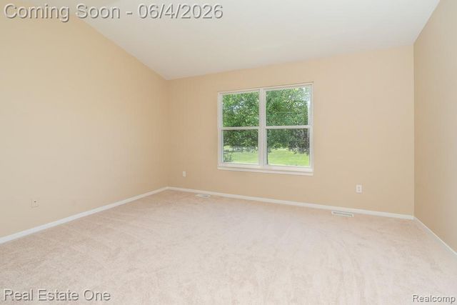 283 Whispering Hill, Commerce Charter Township, MI 48390