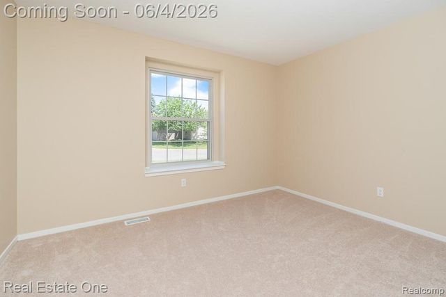 283 Whispering Hill, Commerce Charter Township, MI 48390