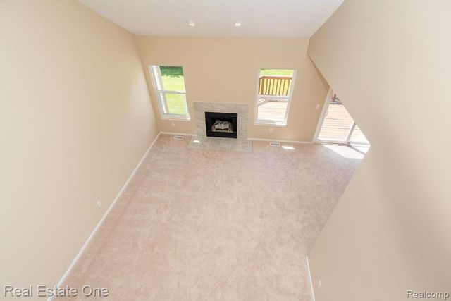 283 Whispering Hill, Commerce Charter Township, MI 48390