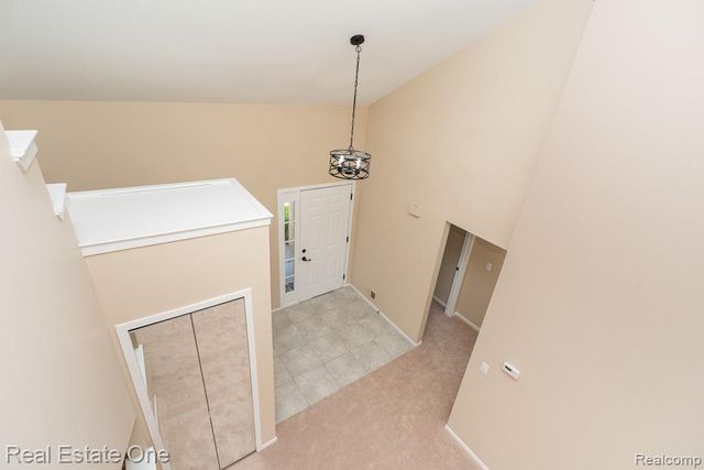 283 Whispering Hill, Commerce Charter Township, MI 48390