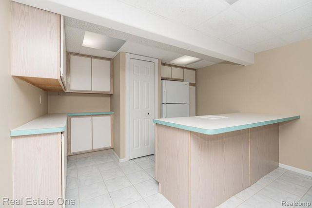 283 Whispering Hill, Commerce Charter Township, MI 48390