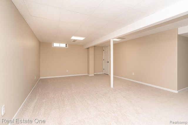 283 Whispering Hill, Commerce Charter Township, MI 48390