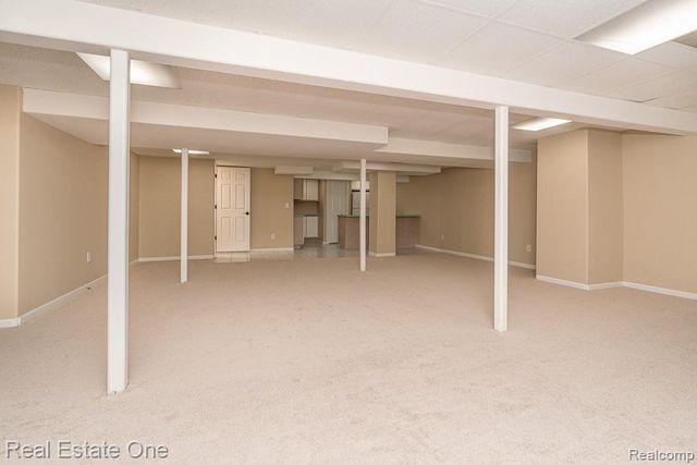 283 Whispering Hill, Commerce Charter Township, MI 48390