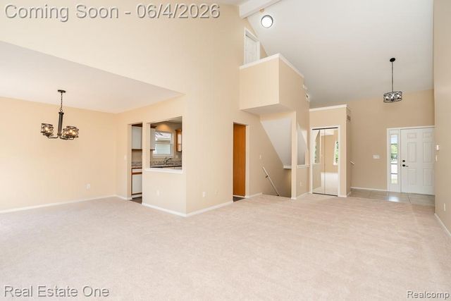 283 Whispering Hill, Commerce Charter Township, MI 48390