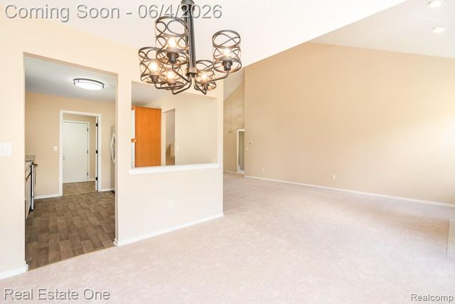 283 Whispering Hill, Commerce Charter Township, MI 48390