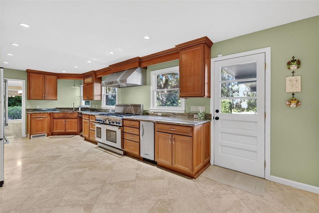 9345 SILVER LAKE DRIVE, Leesburg, FL 34788