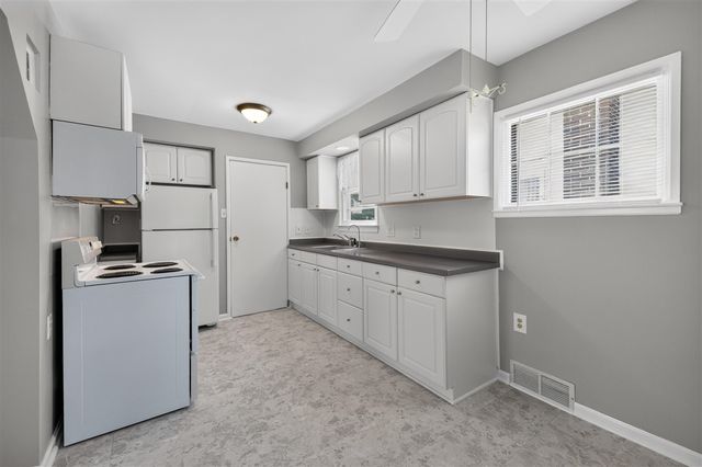 18260 Harman Street, Melvindale, MI 48122