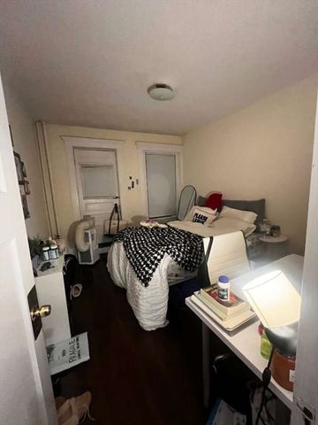 452 Park Drive 12, Boston, MA 02215